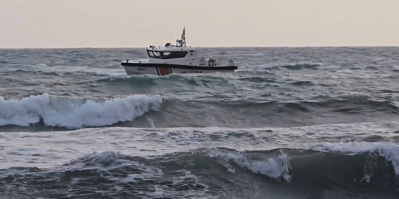 Hatay'da denizde kayıp ihbarı! Dalgıçlar sabah devreye girecek