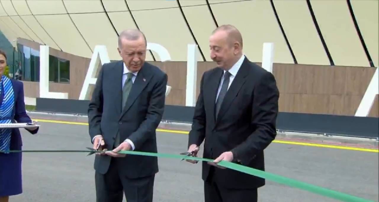 Erdoğan, Aliyev ile Laçın havalimanının açılışını yaptı
