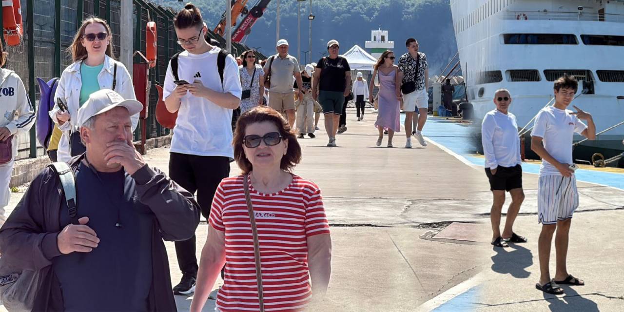 Binlerce Rus Bartın'a akın etti: 13 sefer daha düzenlenecek