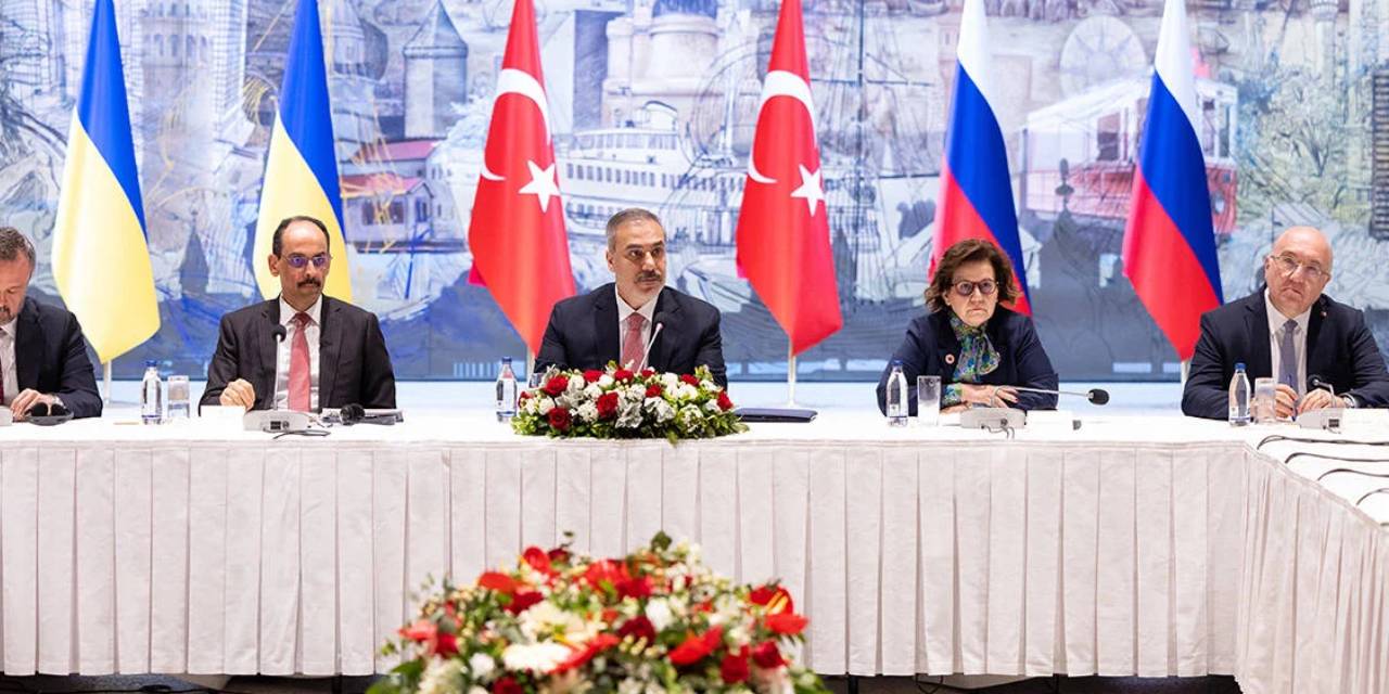 SON DAKİKA! Rusya barış için yine İstanbul'u gösterdi