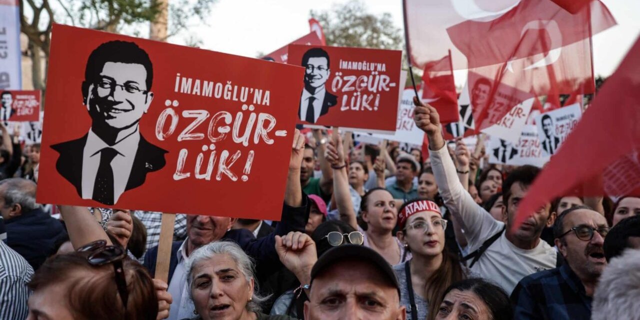 Çelik: Her akşam İmamoğlu'nun posterlerini taşıyacağız