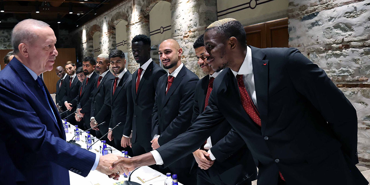 Victor Osimhen'den Erdoğan'a hediye