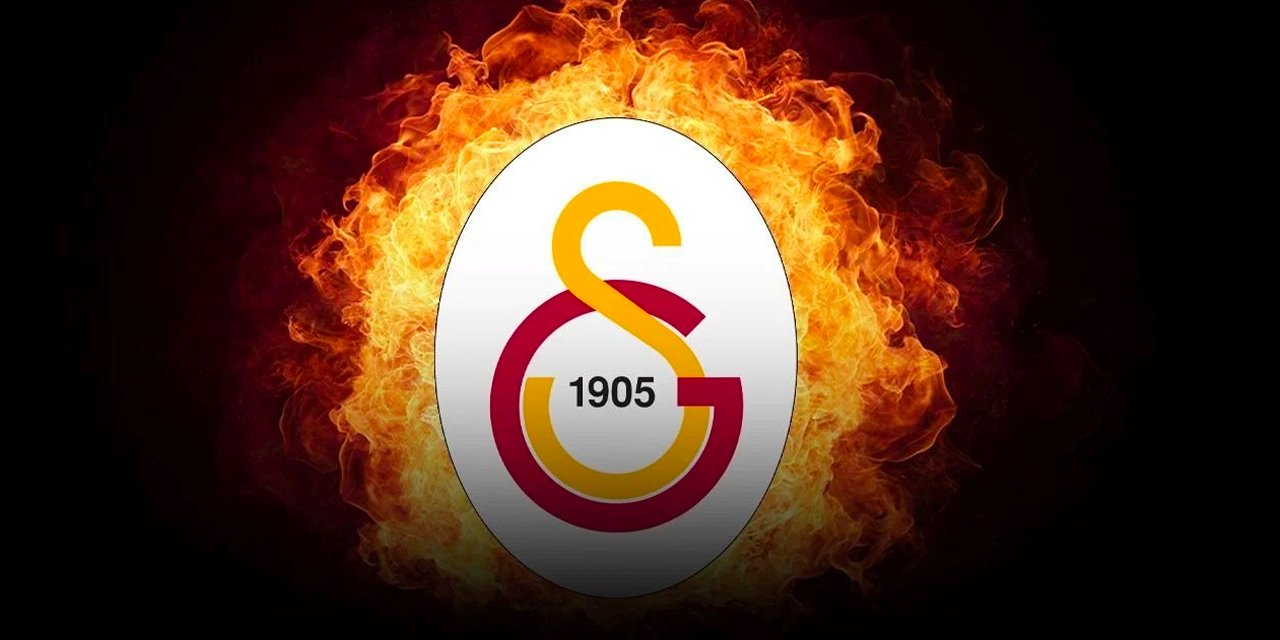 Galatasaray milli futbolcuya imzayı attırdı