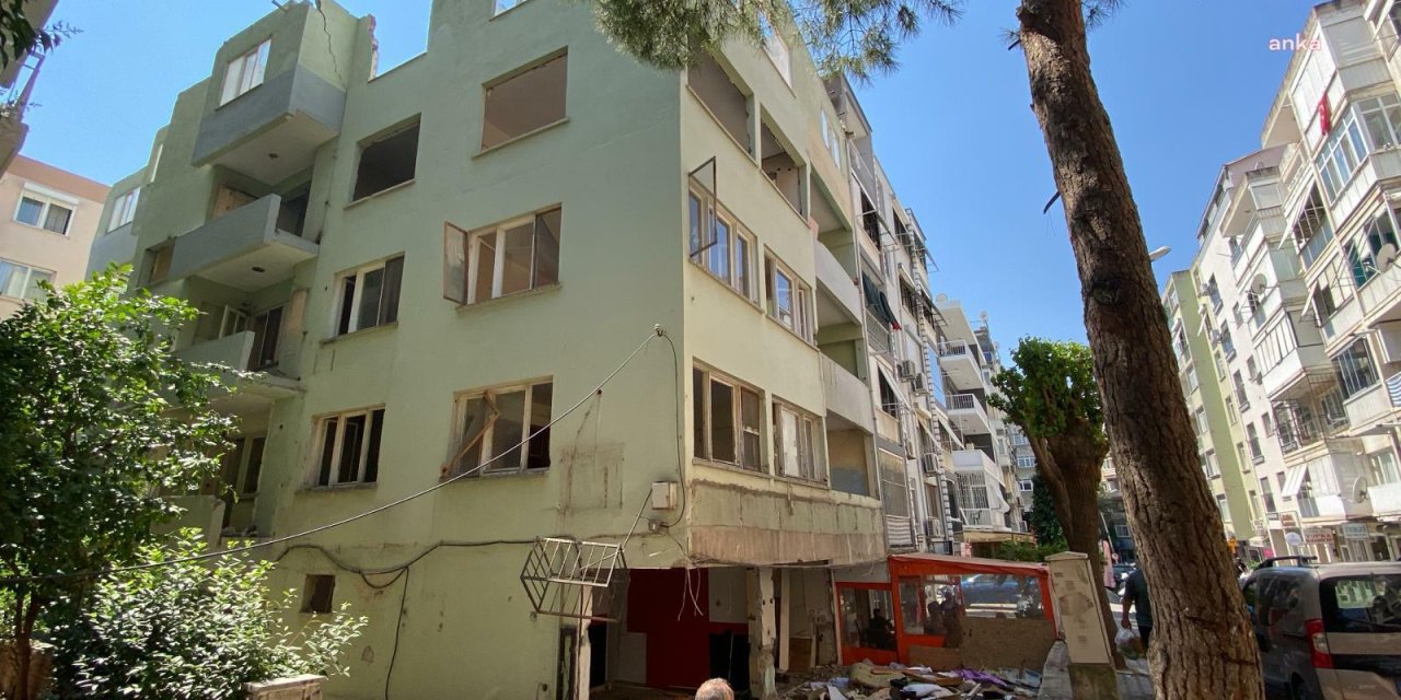 Filmleri aratmayan dehşet evi:  İzmir’de yıkılacak binanın altından insan kemikleri fışkırdı!