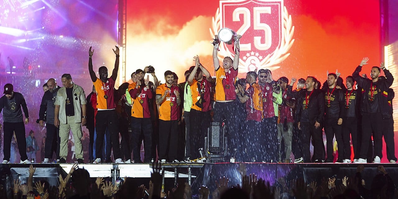 Galatasaray bildirdi: 54 milyon euro artış oldu