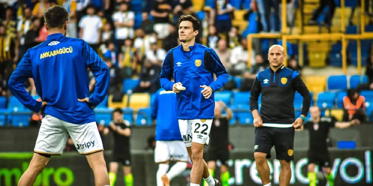 Takımı küme düşünce ülkesine gitmekten vazgeçti