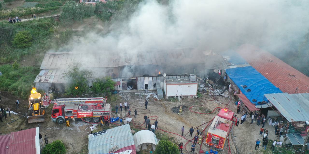 Hatay'da tekstil atölyesinde yangın çıktı!