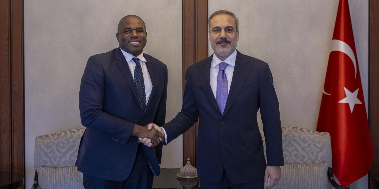Hakan Fidan, Birleşik Krallık Dışişleri Bakanı Lammy ile telefonda görüştü