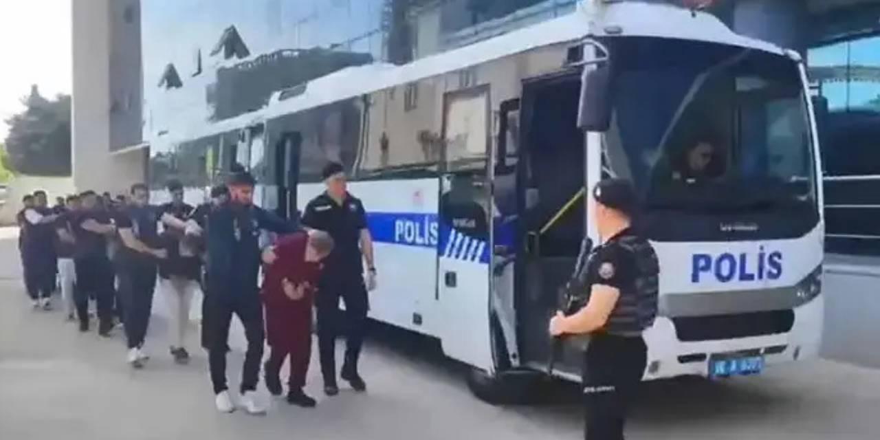 Bursa’da dolandırıcılara büyük darbe! Çok sayıda gözaltı var