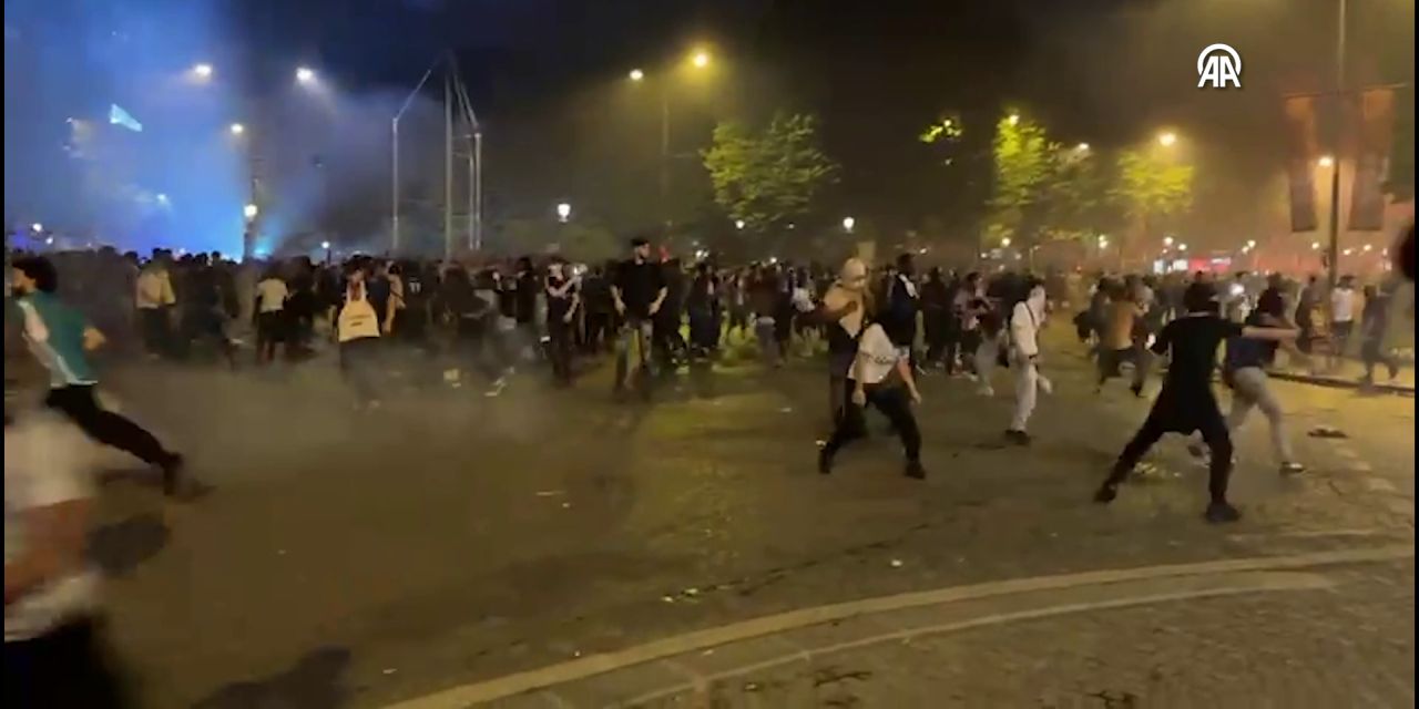 PSG şampiyon oldu, Paris sokakları karıştı