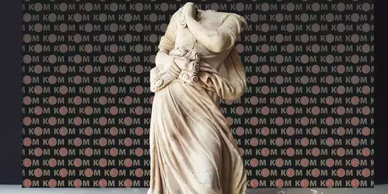 Otomobilin bagajından tarihi eser çıktı