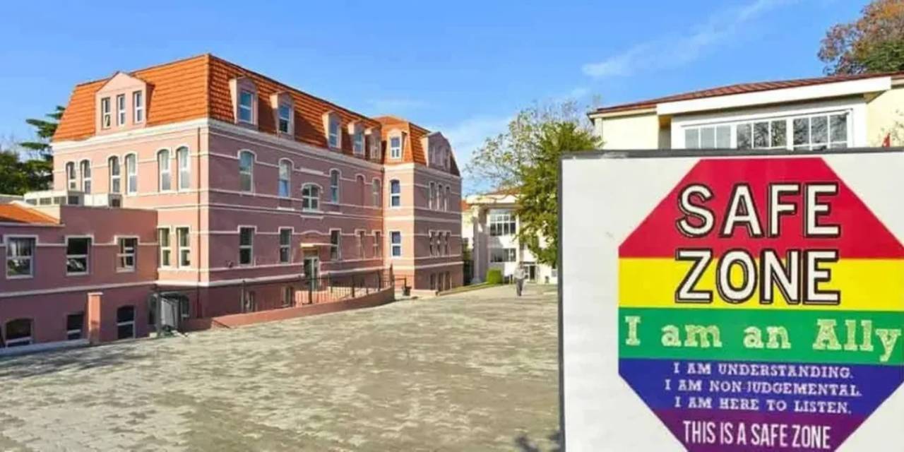Hedef gösterilmişti! Üsküdar Amerikan Lisesi'ne 'LGBTİ+ afişi' soruşturması