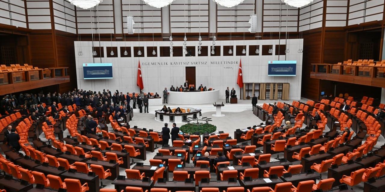 Yüce Divan yargılamalarına süre sınırı, belediye düzenlemeleri... TBMM'nin yoğun programı