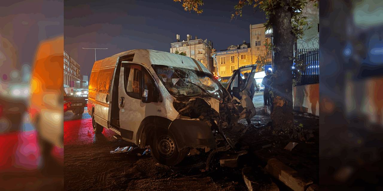 İstanbul'da gece yarısı feci kaza: 4 yaralı