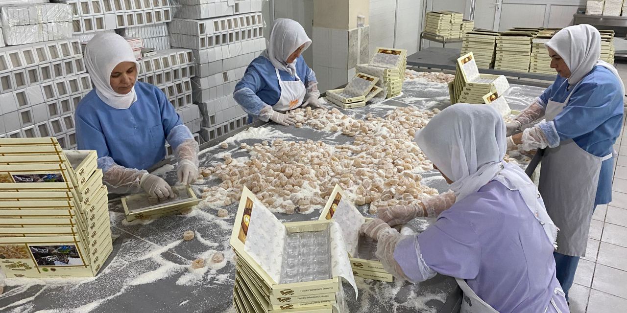 Harıl harıl çalıştılar! Hedef bayramda 100 ton