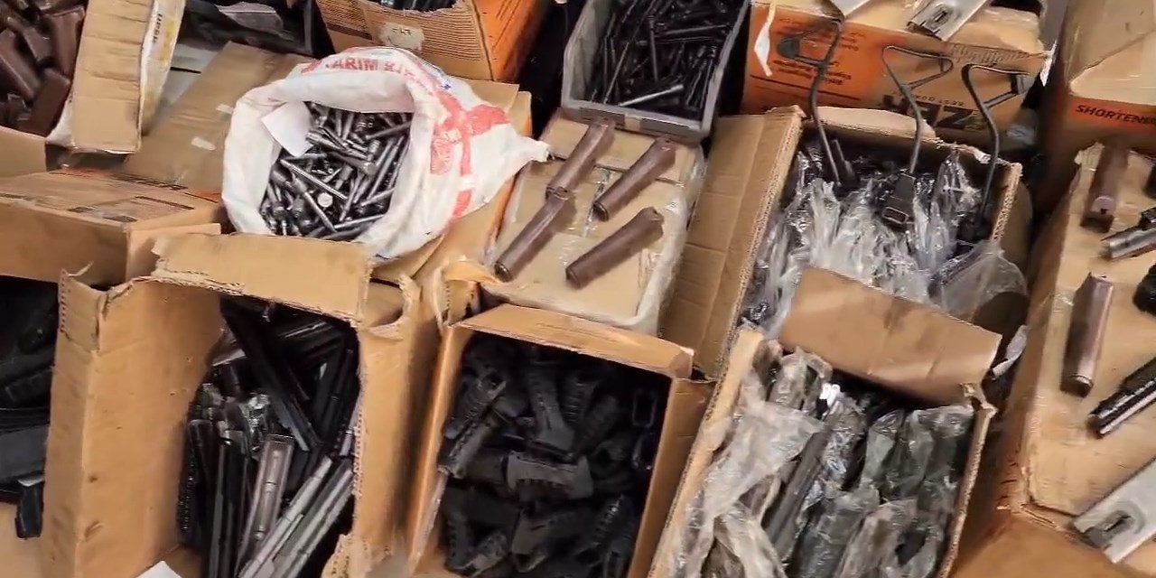 Konya’da kaçak silah fabrikasına baskın: Bomba atar parçaları ele geçirildi