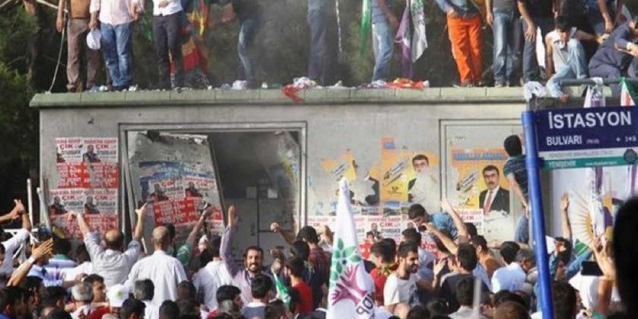 2015'te HDP mitingine yönelik IŞİD saldırısında hayatını kaybedenler anıldı