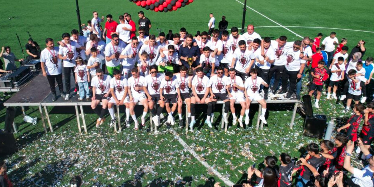 Daha yeni şampiyon olan takım satılmak zorunda kaldı