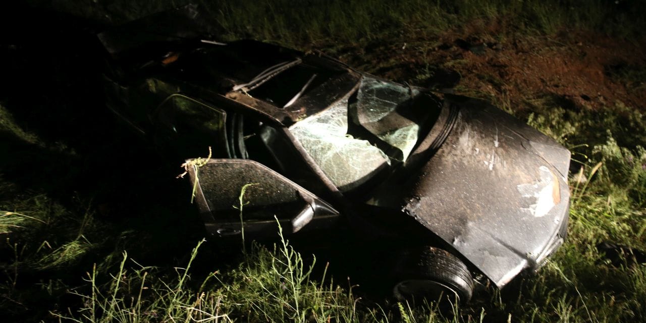 Takla atan otomobil hurdaya döndü, 6 kişi hastaneye kaldırıldı