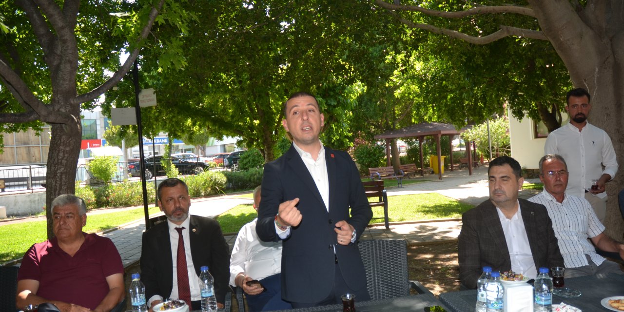 CHP’den rest: Alternatif bayramlaşma töreni düzenlediler