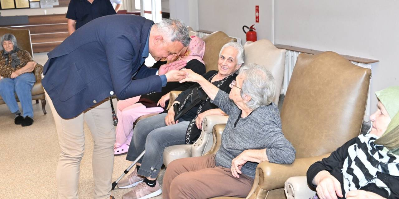 Kurban Bayramı’nda huzurevi sakinleri unutulmadı: Başkanın selamı iletildi