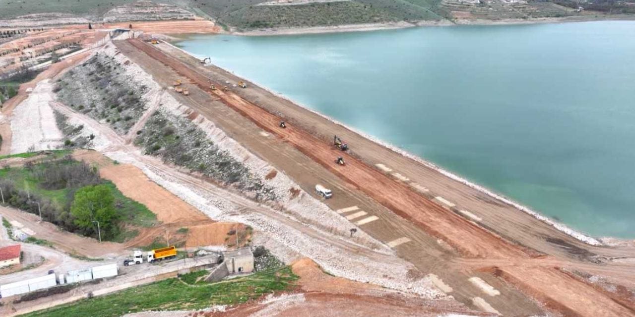 Çiftçiye can suyu için 41 kuyu açıldı