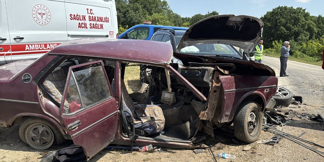 Kırklareli'nde 3 araç kazaya karıştı: Birçok kişi yaralandı