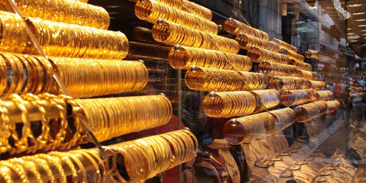 İstanbul’da altın vurgunu yapan 2 kişi tutuklandı