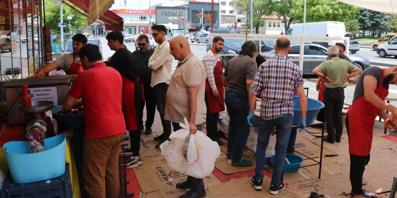 Kasapların uykusuz bayramı! "10 gün doluyuz gece 2'ye kadar çalışıyoruz!"