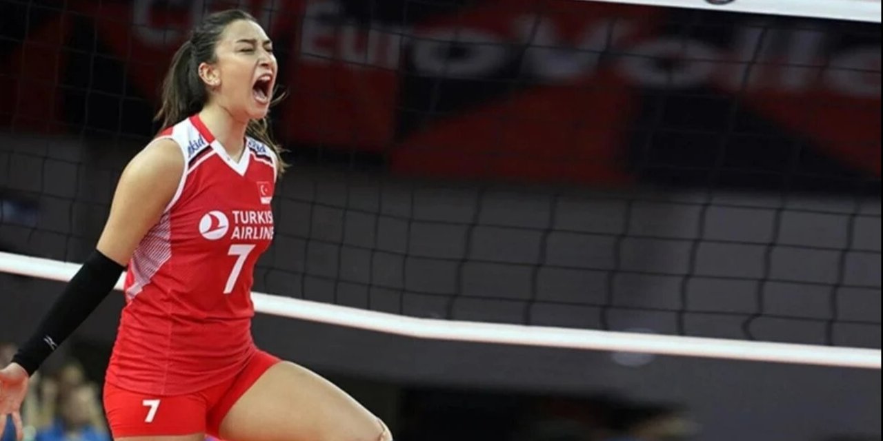 Fenerbahçeli oldu coştu da coştu: Hande Baladın öyle bir mesaj gönderdi ki...