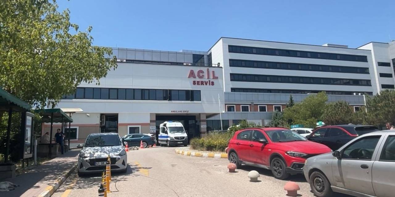 Kıyma makinesine elini kaptırdı: Parmakları koptu