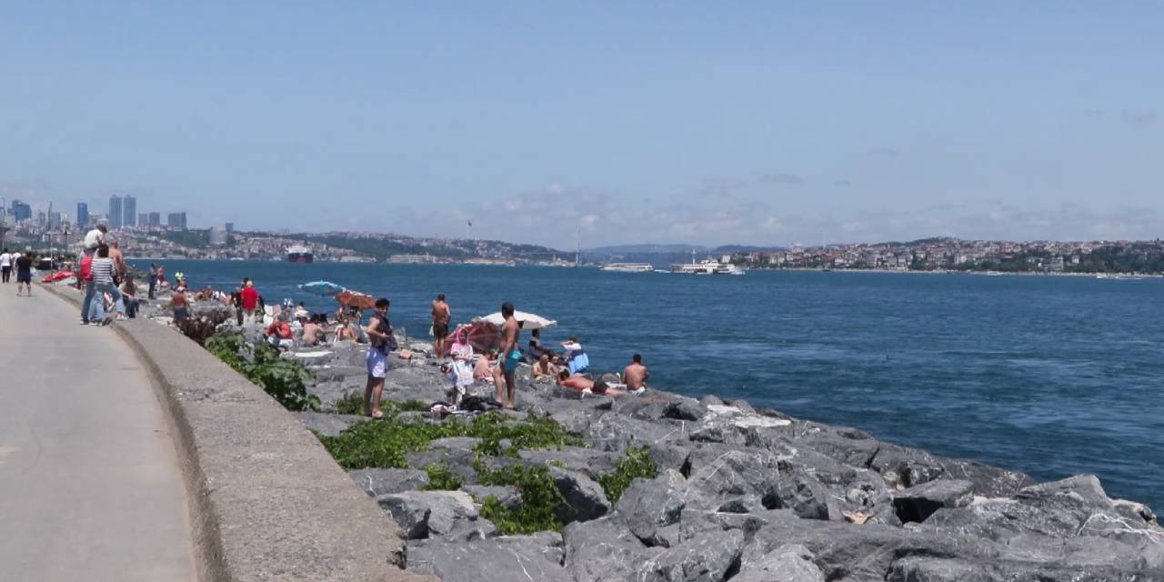 İstanbul boşaldı, kalanlar sahillere akın etti