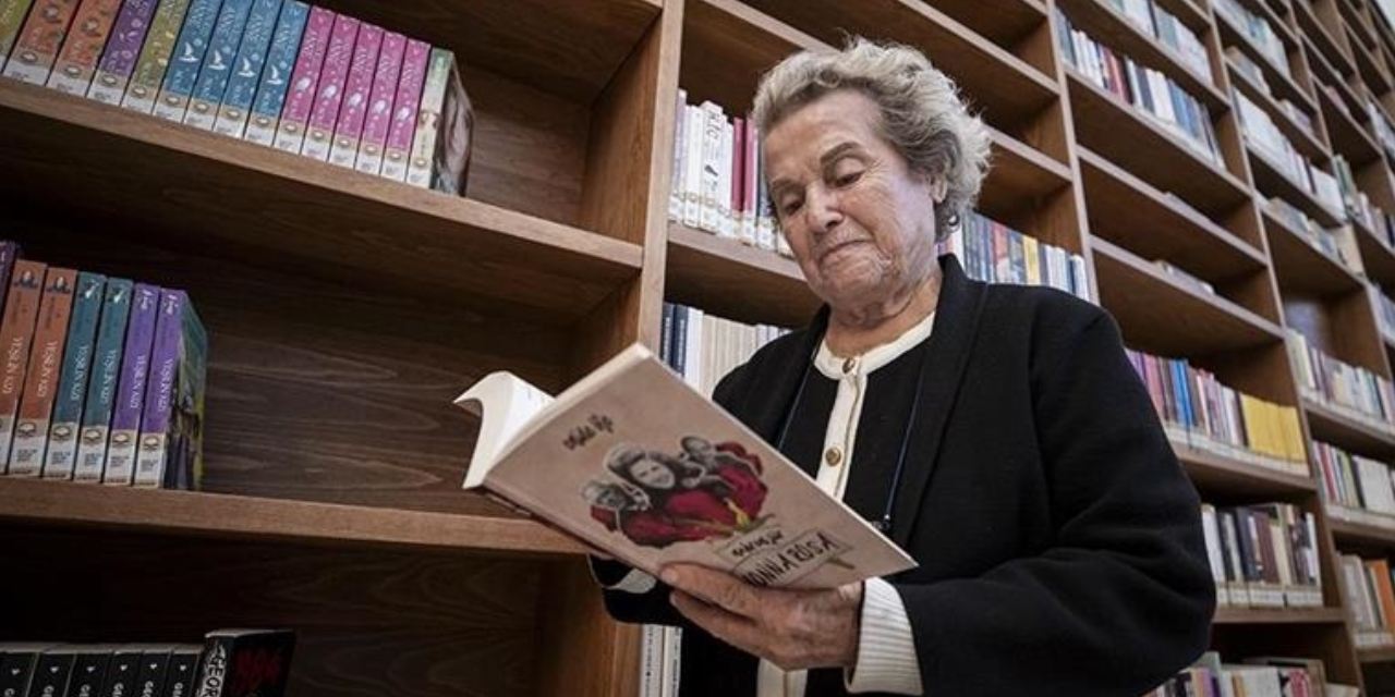 Türk edebiyatının Mona Roza'sı Muazzez Akkaya Giray son yolculuğuna uğurlandı