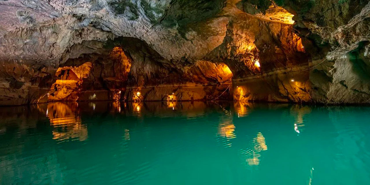 Altınbeşik Mağarası'na turist akını