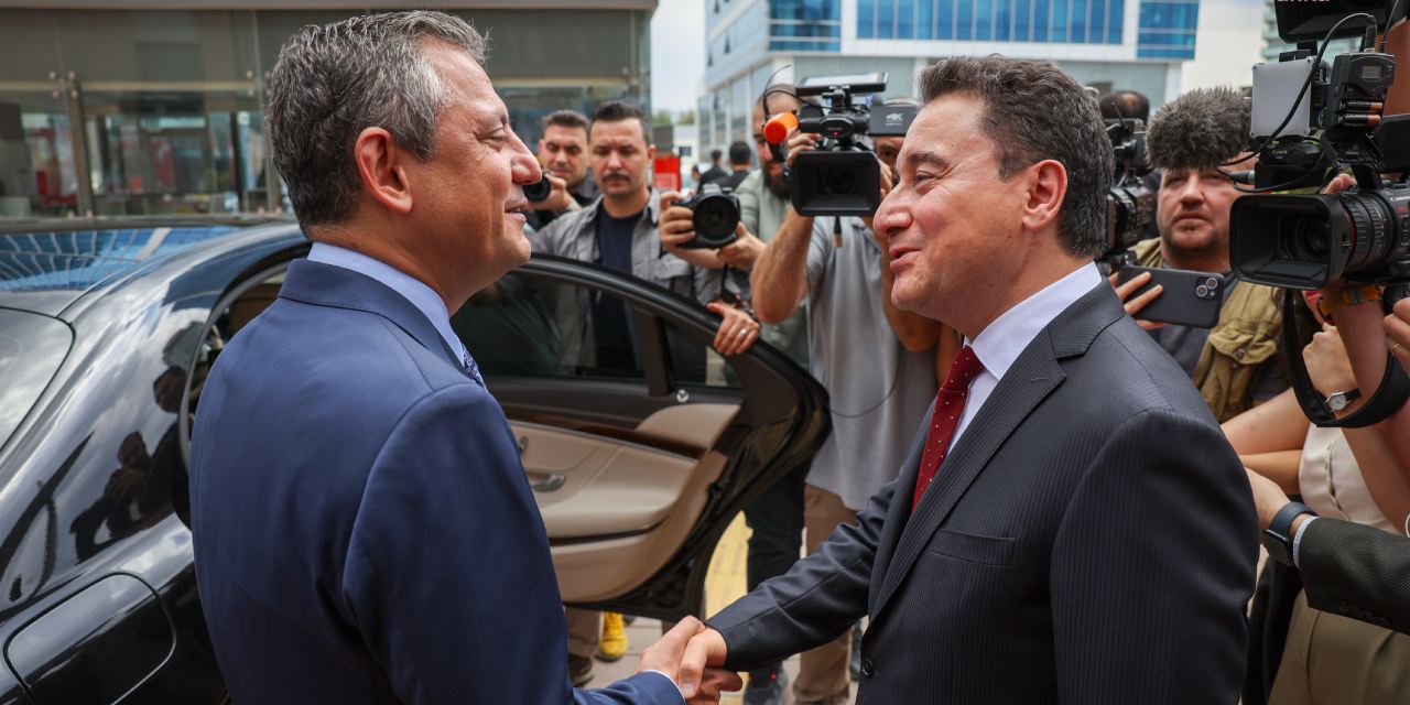 Babacan’dan Özel’e, Zeyrek için 'geçmiş olsun' telefonu