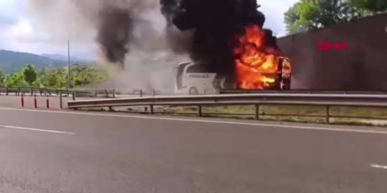 37 yolcunun olduğu otobüs alev topuna döndü!