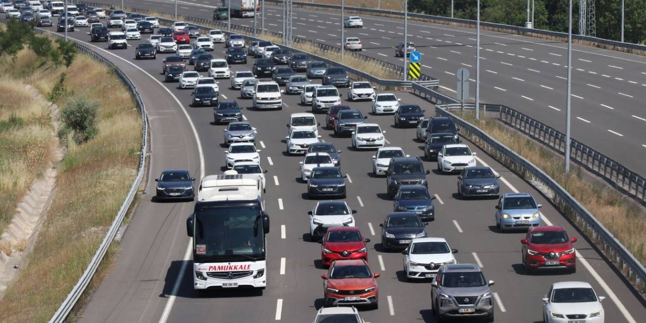 Dalga dalga geliyorlar: Ortalık arapsaçına döndü