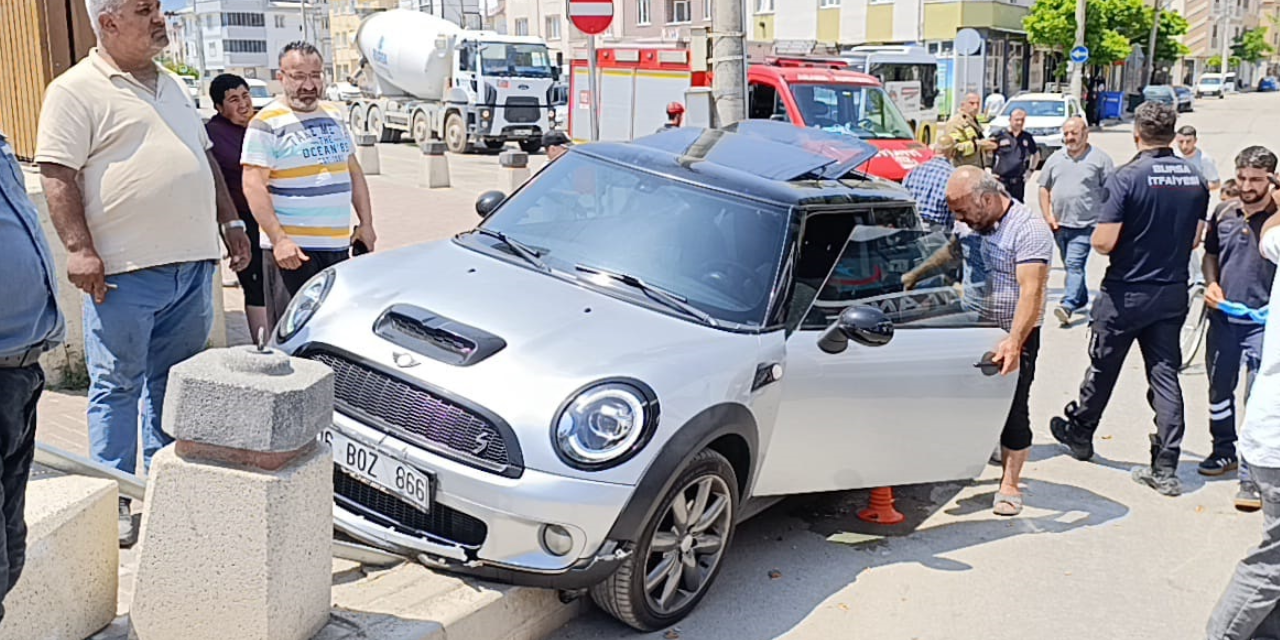 Sara nöbeti geçiren sürücü bariyerlere çarptı