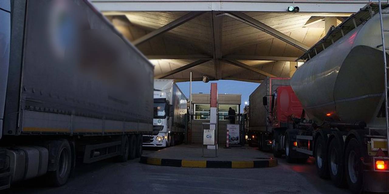 Kaçak döviz taşıyan tırlar Bulgar sınırında yakalandı: 21 paketten bakın ne kadar çıktı