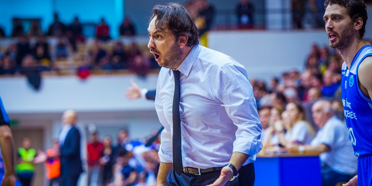 Özhan Çıvgın imza sonrası heyecandan yerinde duramadı