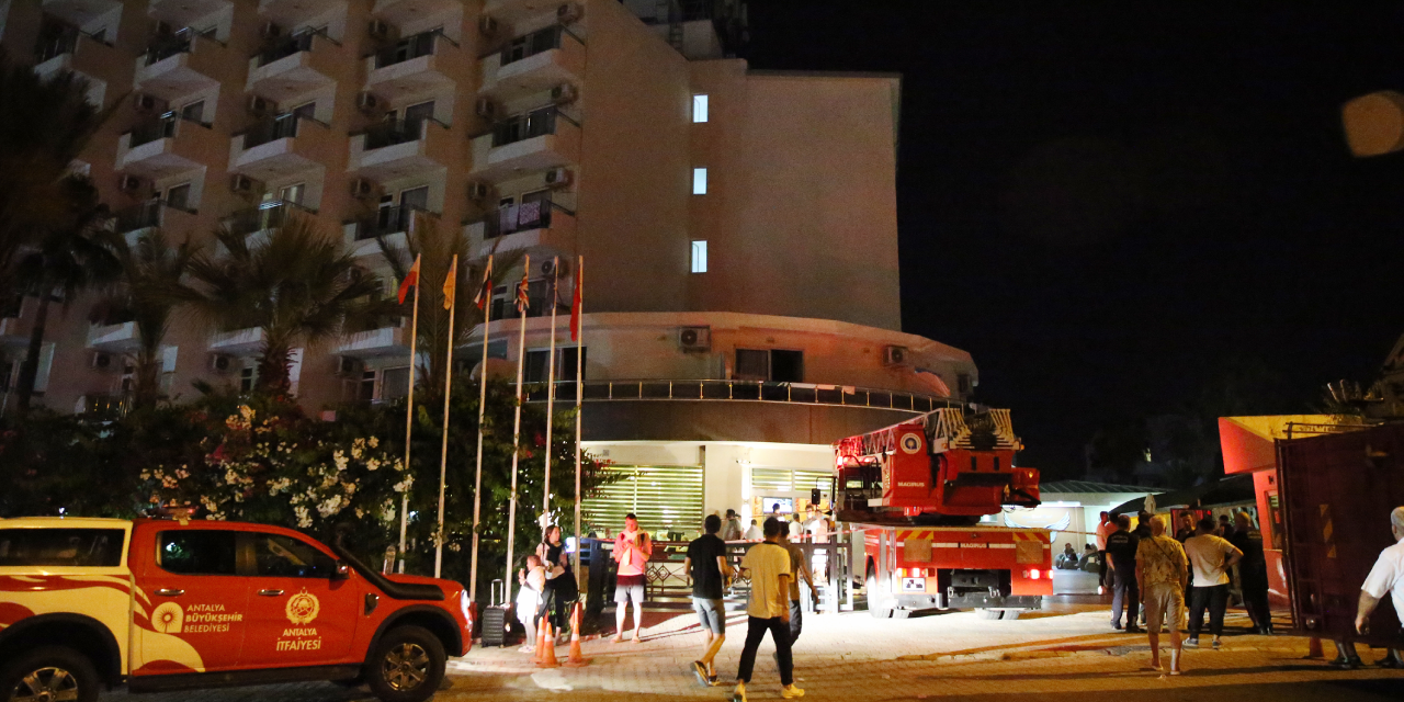 Alanya'da otel yangını!