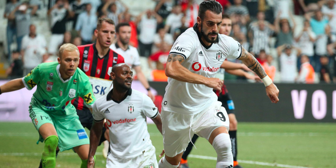 Süper Lig'in gol kralı 3. Lig'e imzayı attı