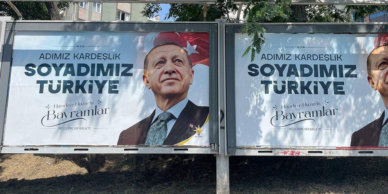 İBB'nin reklam panoları artık Erdoğan'ın