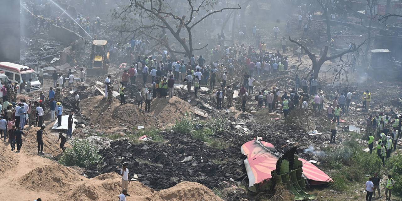 Hindistan'daki uçak kazasında can kaybı 300'e yaklaştı