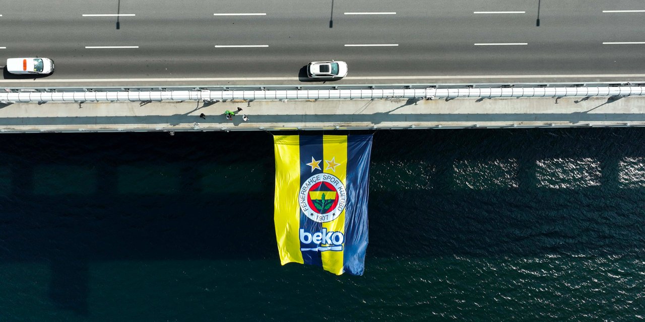 Şampiyon Fenerbahçe'nin bayrakları asıldı