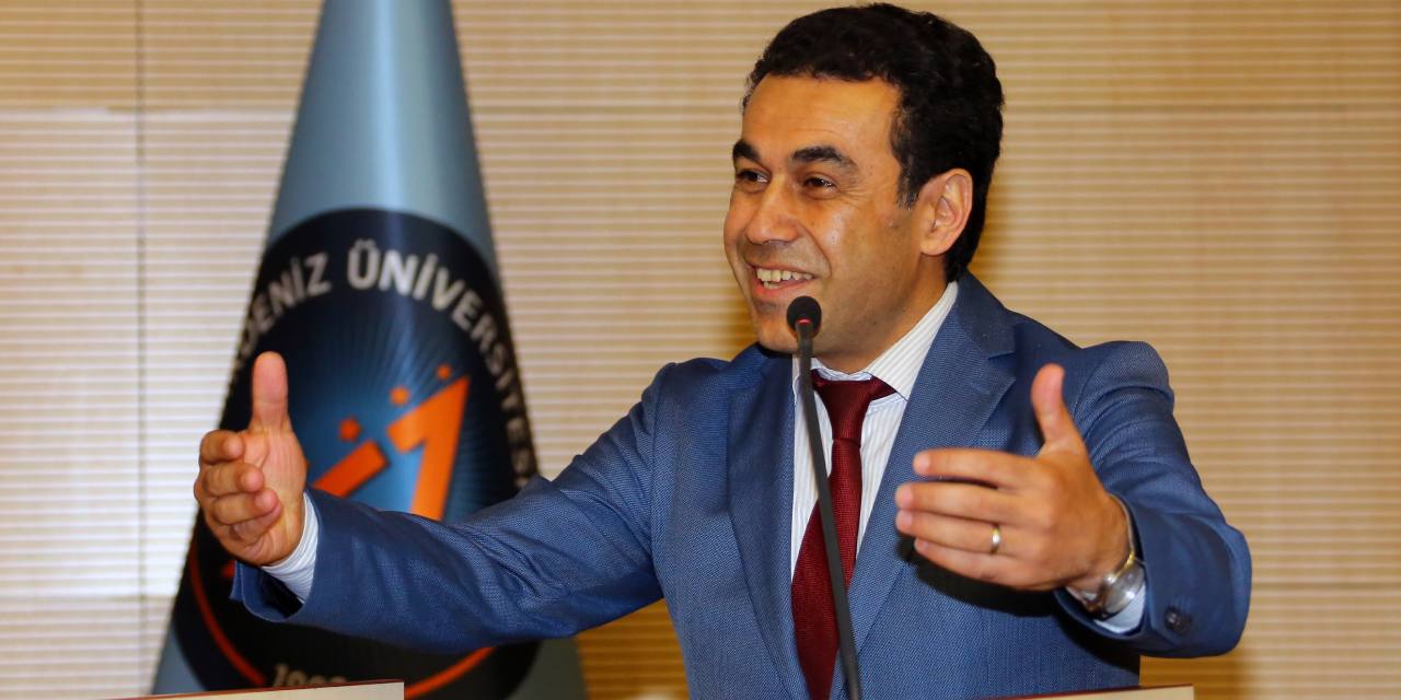 Yüzlerce hukukçu mezun eden hocanın profesörlüğü iptal edildi! Kopya çekmiş