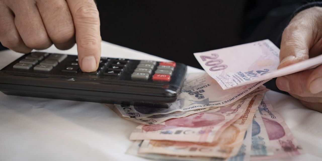 En düşük emekli maaşlarına zam müjdesi geliyor mu? AK Parti yanıtladı