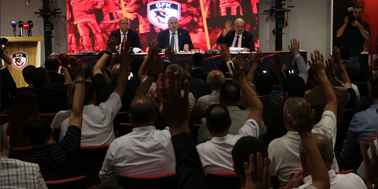 Süper Lig ekibi başkanını seçti: Büyükekşi sürprizi