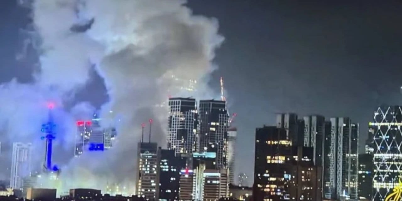 İran 'Demir Kubbe'yi deldi: Tel Aviv'e füze yağdı