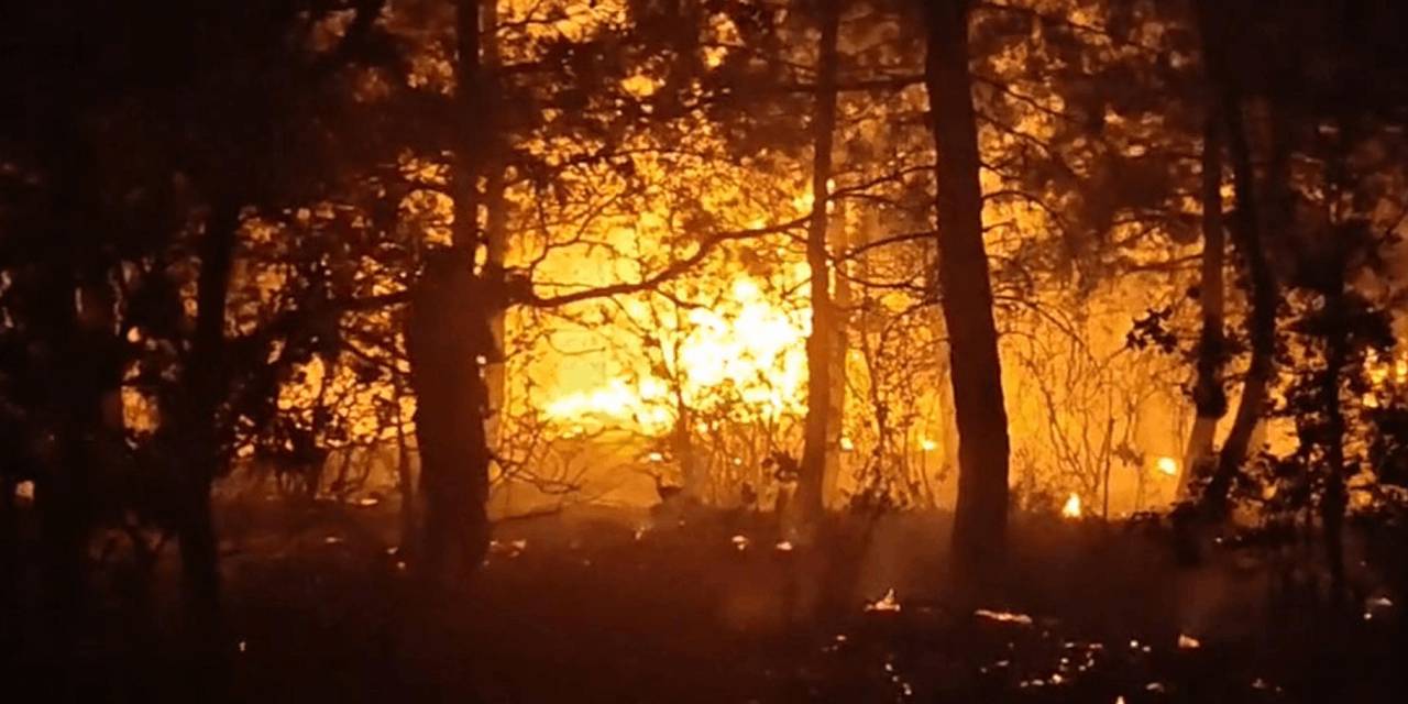 Gökten düşen kıvılcımla kül oldu!